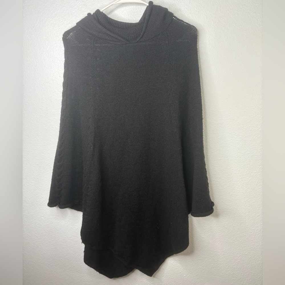 Novica Hooded Poncho Shaw OSFM